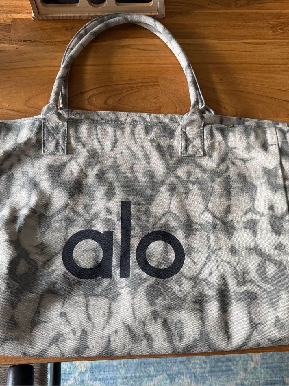 ALO Yoga Gray and White Marble-Print Shoulder Bag